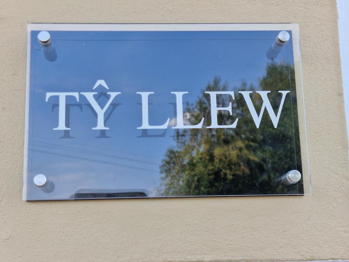 Ty Llew Hotel Llandysilio Luaran gambar
