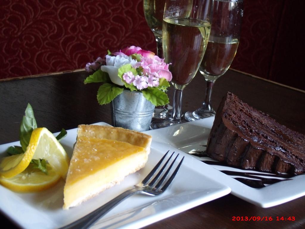 Ty Llew Hotel Llandysilio Luaran gambar